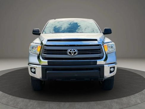 Used 2014 Toyota Tundra SR5 w/ SR5 Upgrade Package AWD/4WD image 2