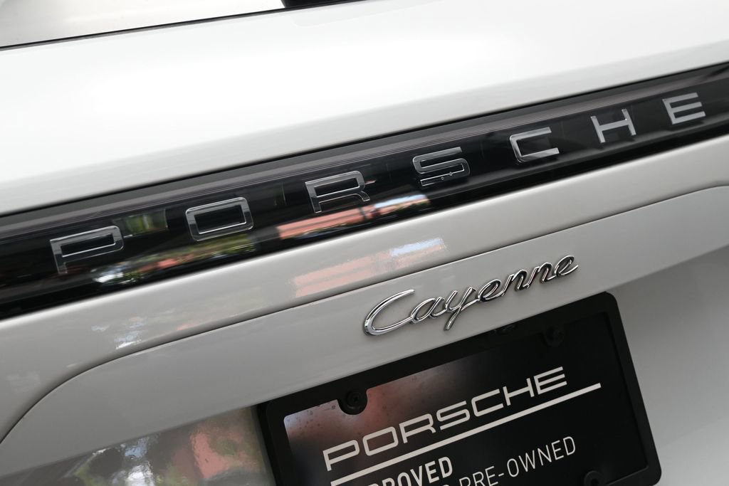Certified 2022 Porsche Cayenne AWD/4WD image 33