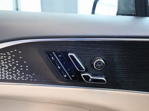 New 2026 Cadillac Lyriq V image 9