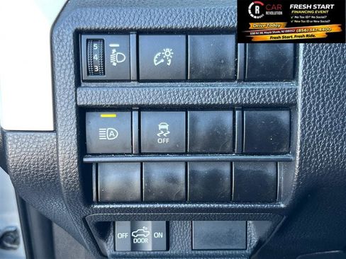 Used 2024 Toyota Tacoma TRD Off-Road image 27