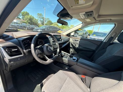 Used 2021 Nissan Rogue SV AWD/4WD image 11