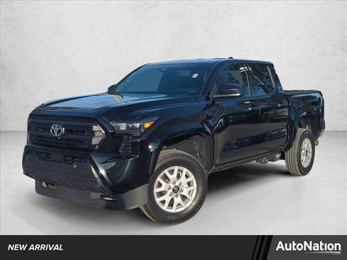 Used 2025 Toyota Tacoma SR image 1