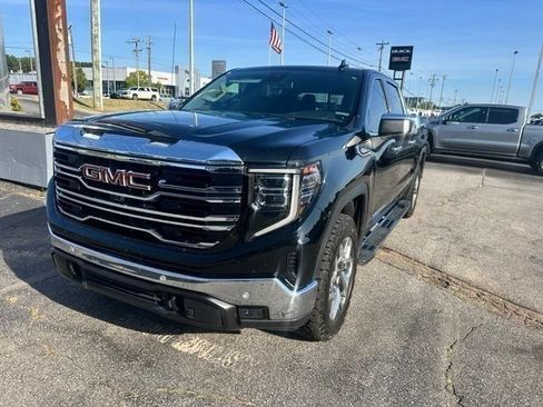 Used 2024 GMC Sierra 1500 SLT w/ SLT Premium Plus Package AWD/4WD image 4