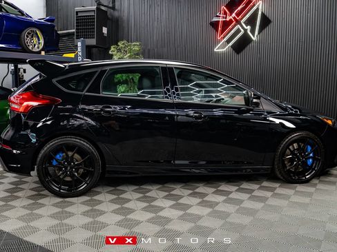 Used 2017 Ford Focus RS AWD/4WD image 21