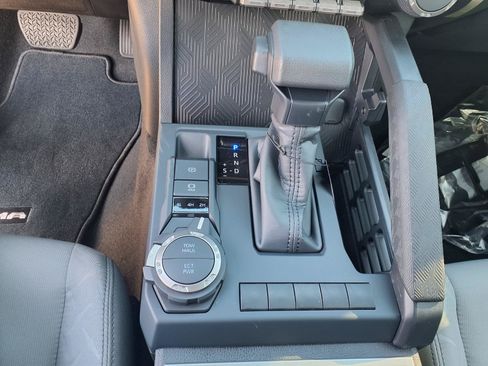 New 2026 Toyota Tacoma SR5 AWD/4WD image 18