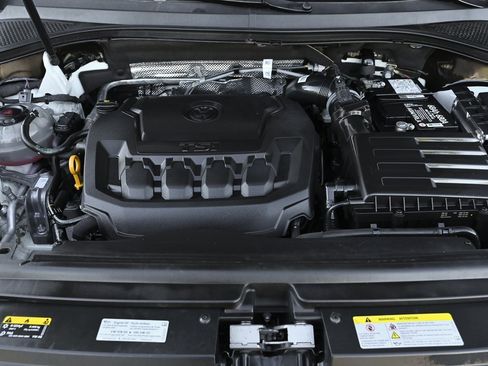 Used 2022 Volkswagen Tiguan SE image 11