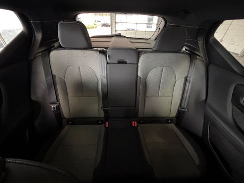 Used 2024 Volvo XC40 B5 Core image 41