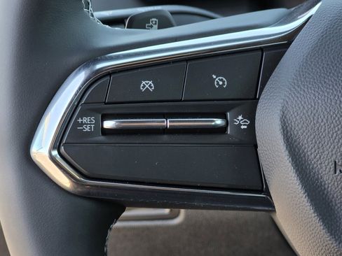 New 2026 Chevrolet Equinox EV LT w/ LPO, Blackout Package image 32