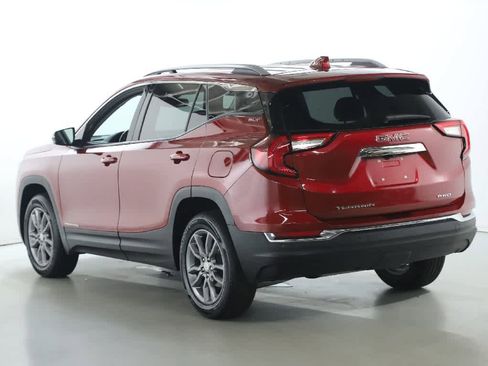 Used 2023 GMC Terrain SLT image 41