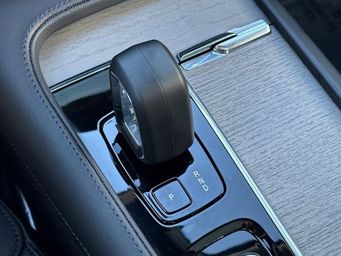 Certified 2025 Volvo S90 B6 Plus w/ Protection Package Premier image 24