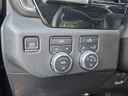 Used 2023 GMC Sierra 1500 Elevation image 27