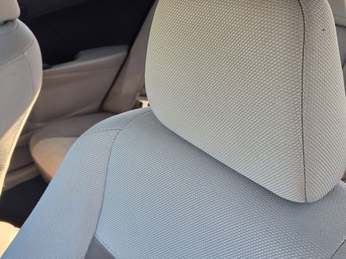 Used 2014 Toyota Camry LE image 29