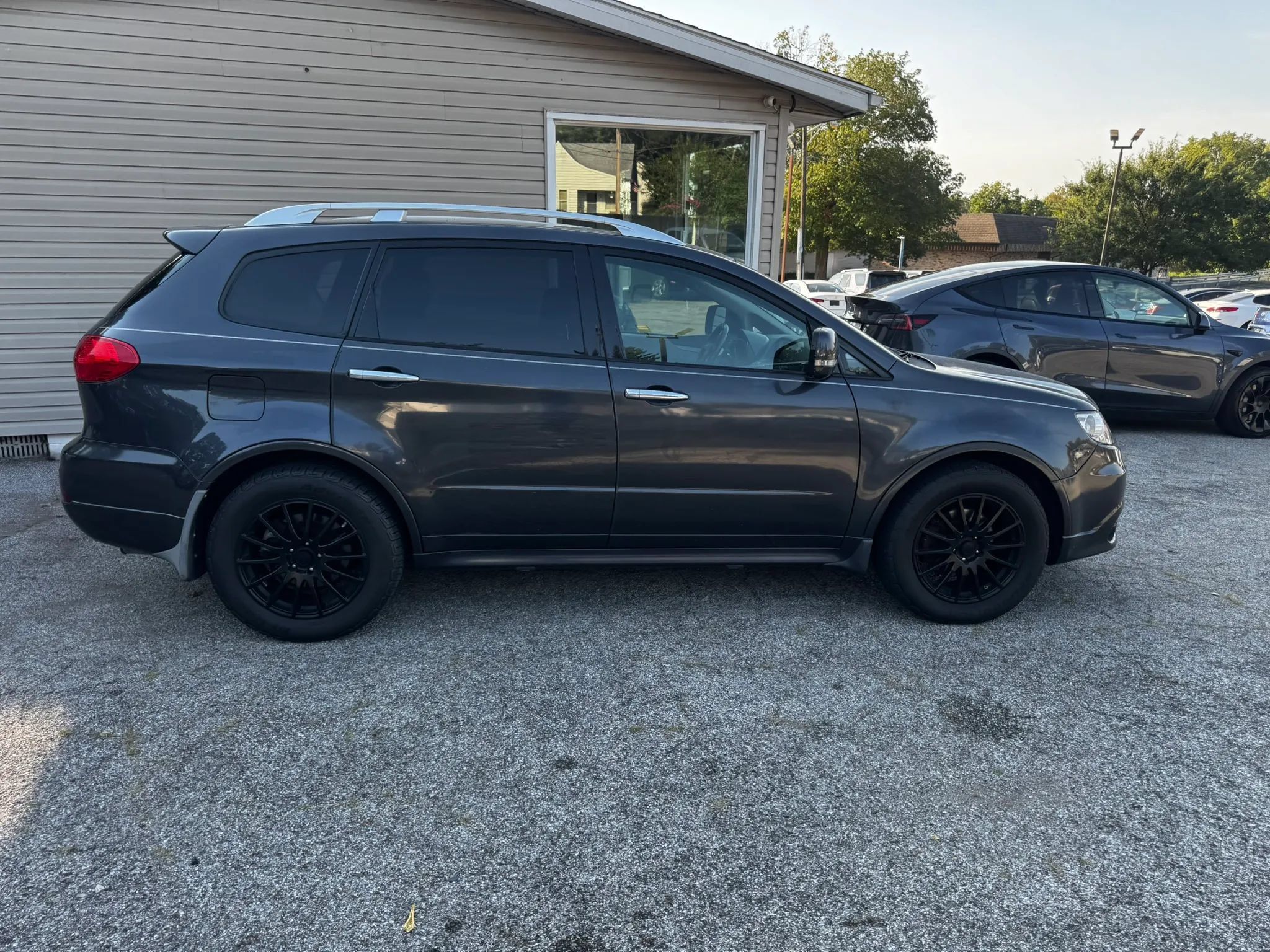 Used 2012 Subaru Tribeca Touring AWD/4WD image 4