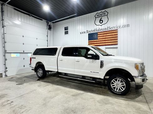 Used 2017 Ford F250 Lariat w/ Lariat Value Package AWD/4WD image 2