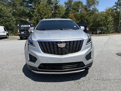 Used 2020 Cadillac XT5 Premium Luxury AWD/4WD image 2