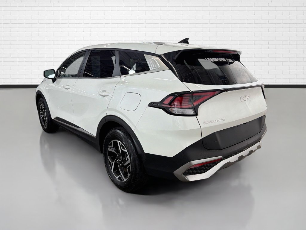 Used 2023 Kia Sportage LX AWD/4WD image 7