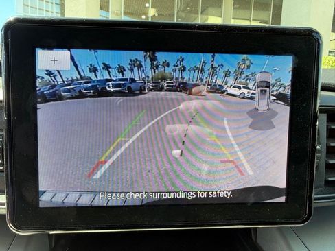 Used 2024 Ford Explorer XLT w/ Class IV Trailer Tow Package image 14