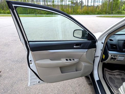 Used 2012 Subaru Outback 2.5i w/ Alloy Wheel Pkg image 12