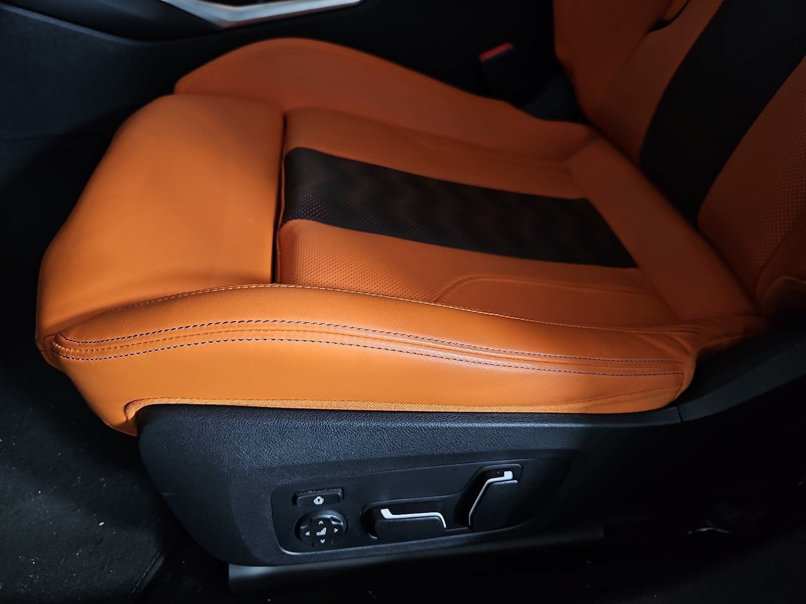 Used 2025 BMW M3 Competition w/ Executive Package RWD image 29