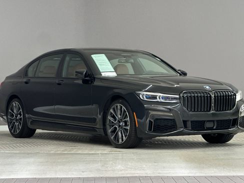 Used 2020 BMW 750i xDrive w/ Executive Package AWD/4WD image 6