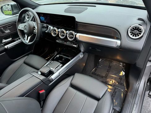 Used 2023 Mercedes-Benz EQB 300 4MATIC w/ Exclusive Package image 25