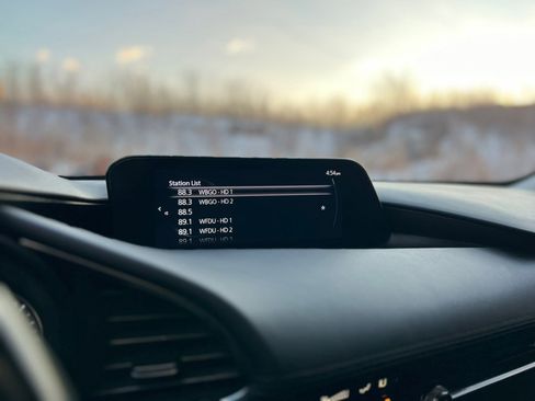 Used 2020 MAZDA MAZDA3 AWD Sedan w/ Preferred Package image 23