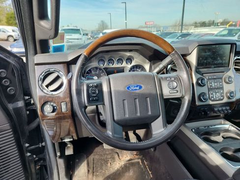 Used 2015 Ford F250 Platinum w/ FX4 Off-Road Package image 10