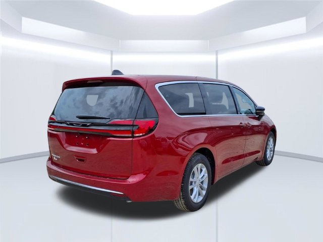 New 2027 Chrysler Pacifica Select FWD image 23