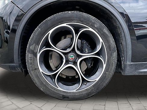 Used 2019 Alfa Romeo Stelvio Ti Lusso w/ Quick Order Package 22X Lusso image 8