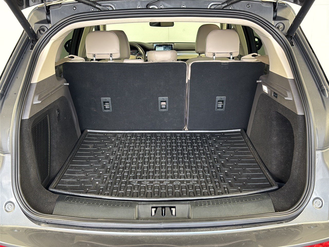 Used 2021 Lincoln Corsair FWD w/ Convenience Package image 28
