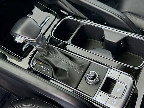 Used 2022 Kia Telluride S image 33