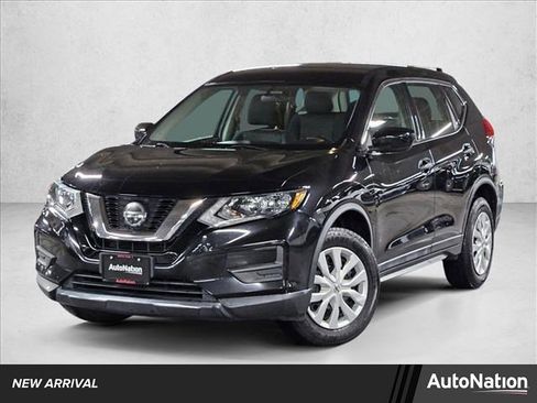 Used 2018 Nissan Rogue S image 1