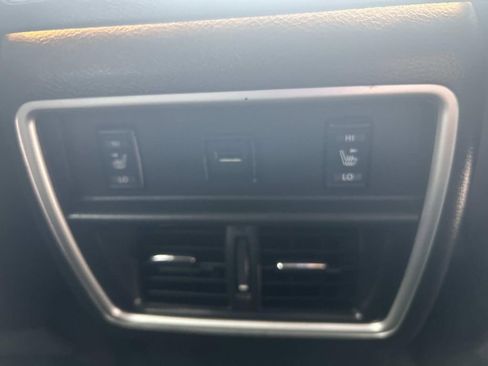 Used 2018 Nissan Murano SL w/ Moonroof Package image 15