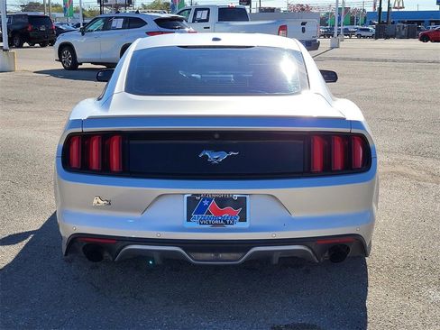 Used 2016 Ford Mustang Premium image 6
