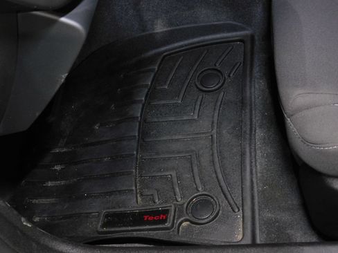 Used 2018 Chevrolet Camaro SS RWD image 32