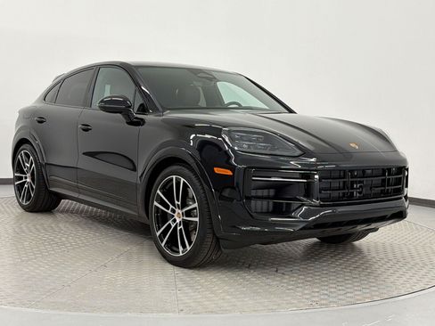 New 2026 Porsche Cayenne GTS AWD/4WD image 7