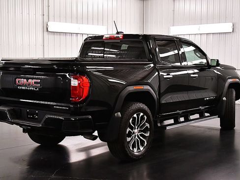 Used 2024 GMC Canyon Denali AWD/4WD image 7