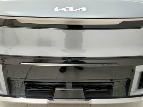 Used 2024 Kia EV9 GT-Line AWD/4WD image 23