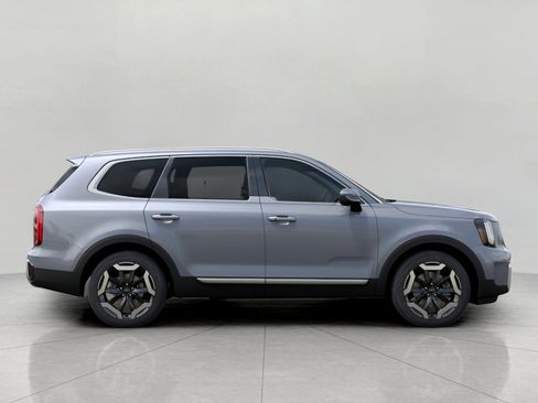 New 2025 Kia Telluride S image 7