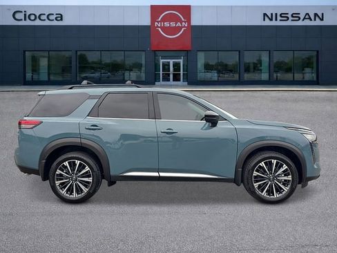 New 2026 Nissan Pathfinder Platinum w/ Cargo Package image 6