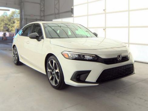 Used 2025 Honda Civic Sport image 4