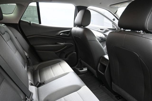 Used 2025 Chevrolet Trax LT FWD image 31