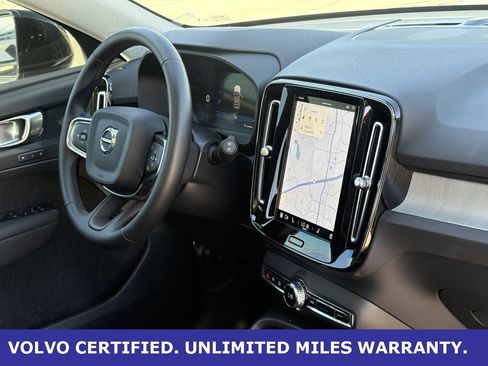 Certified 2025 Volvo XC40 B5 Plus image 33