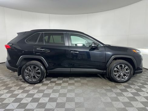 Used 2022 Toyota RAV4 Limited image 6
