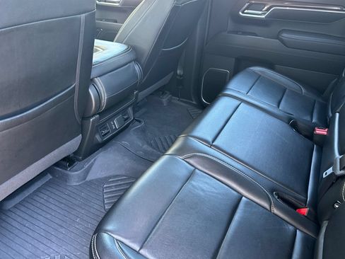 Used 2023 Chevrolet Silverado 1500 RST w/ Z71 Off-Road Package AWD/4WD image 12