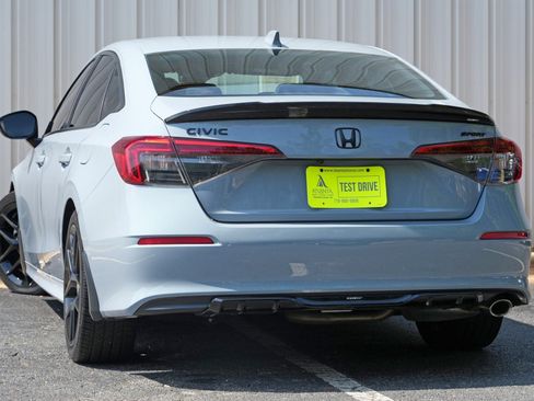 Used 2022 Honda Civic Sport image 5