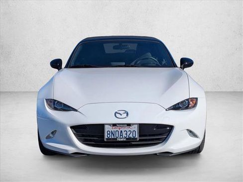 Used 2019 MAZDA MX-5 Miata Sport image 2