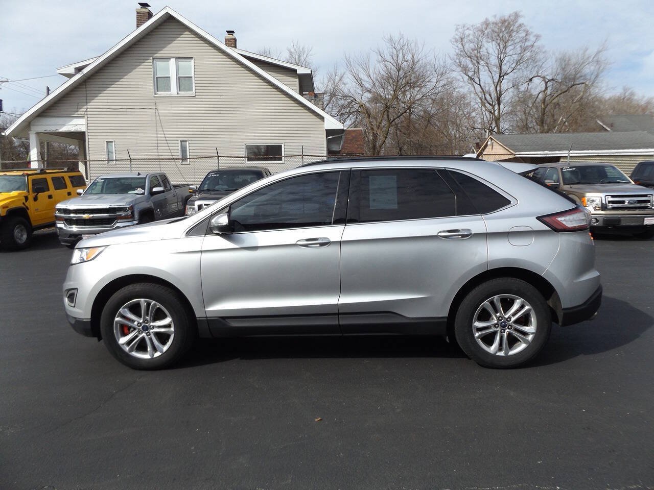 Used 2017 Ford Edge SEL w/ Equipment Group 201A AWD/4WD image 9