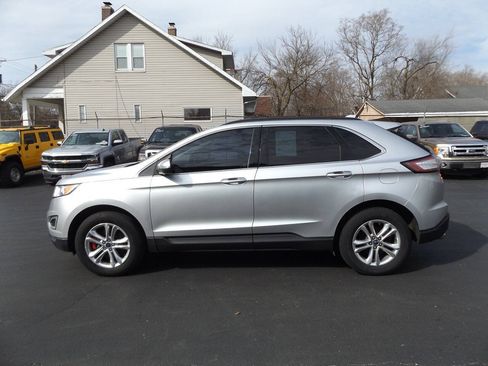 Used 2017 Ford Edge SEL w/ Equipment Group 201A AWD/4WD image 9