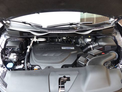 Used 2025 Honda Odyssey EX-L image 16